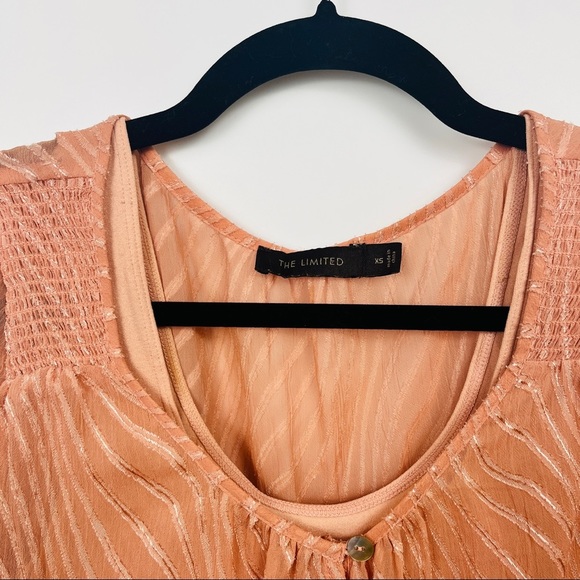 THE LIMITED Two-Piece Tank & Textured Blouse in Salmon Size XS - Picture 2 of 9